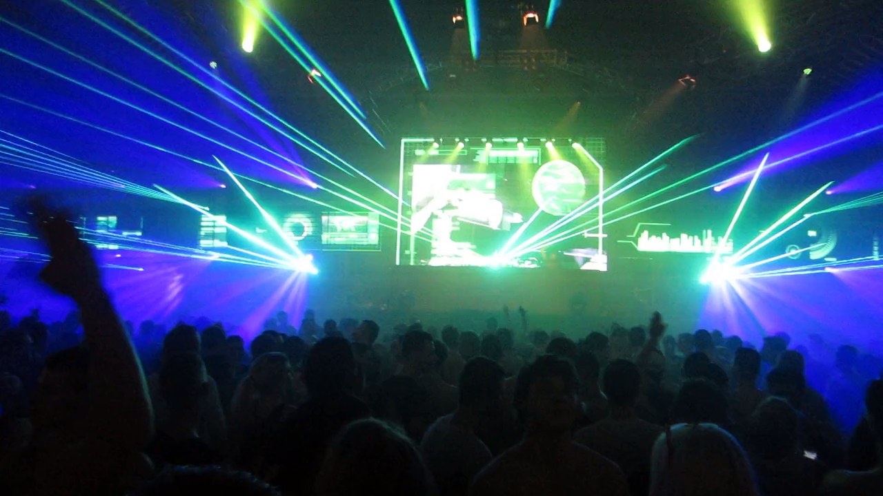 Crypsis and Outbreak, Megawatt, Zwolle. 20.12.14