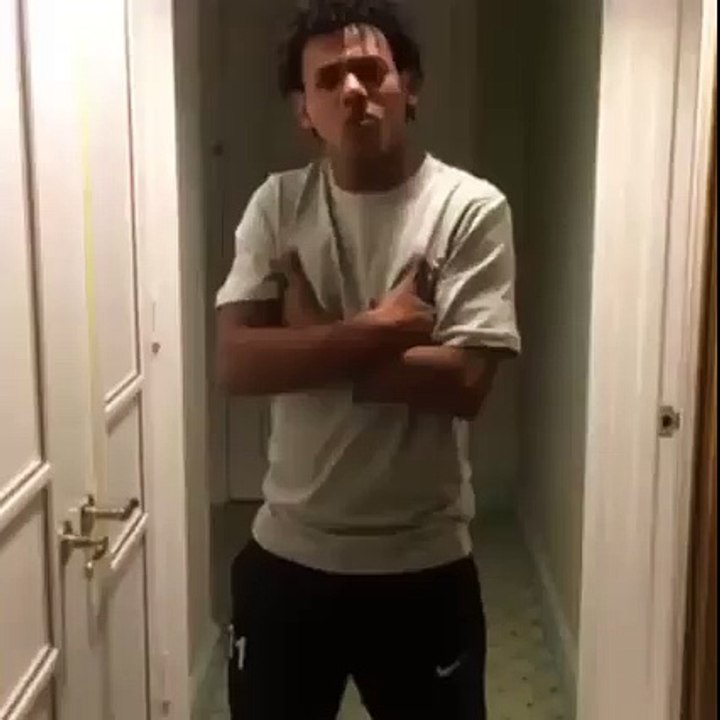 Romarinho tira onda após vitória do Corinthians sobre o Palmeiras