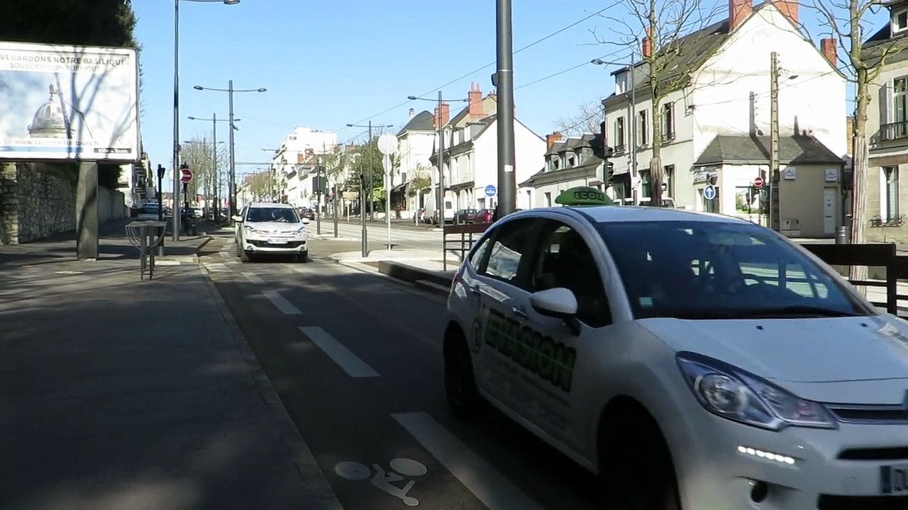 VIDEO. A Tours, les auto-écoles donnent du klaxon