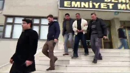 Eşini kendisiyle konuşmadığı için bıçaklamış