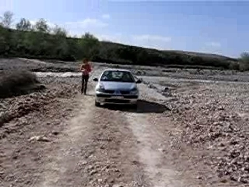 LA CLIO 4X4 AU MAROC