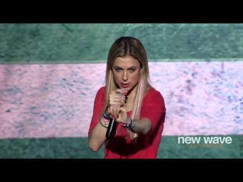 Iliza Shlesinger - Girls Getting Drunk (Stand up Comedy)