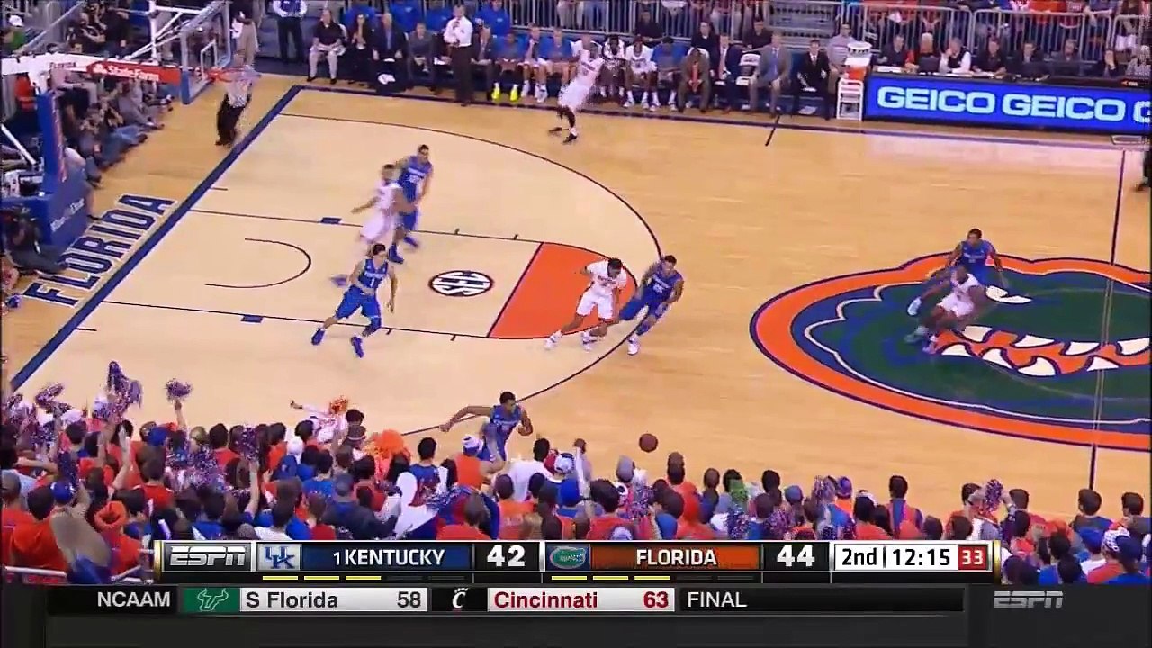 NCAA Big dunk by Willie Cauley-Stein • Kentucky vs Florida  february 2015