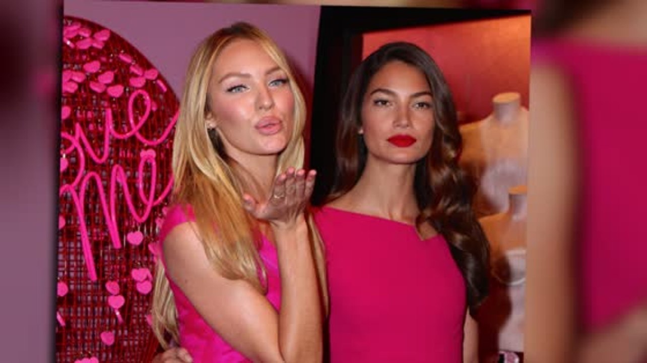 Candice Swanepoel y Lily Aldridge de Victoria's Secret le dan una mano a Cupido