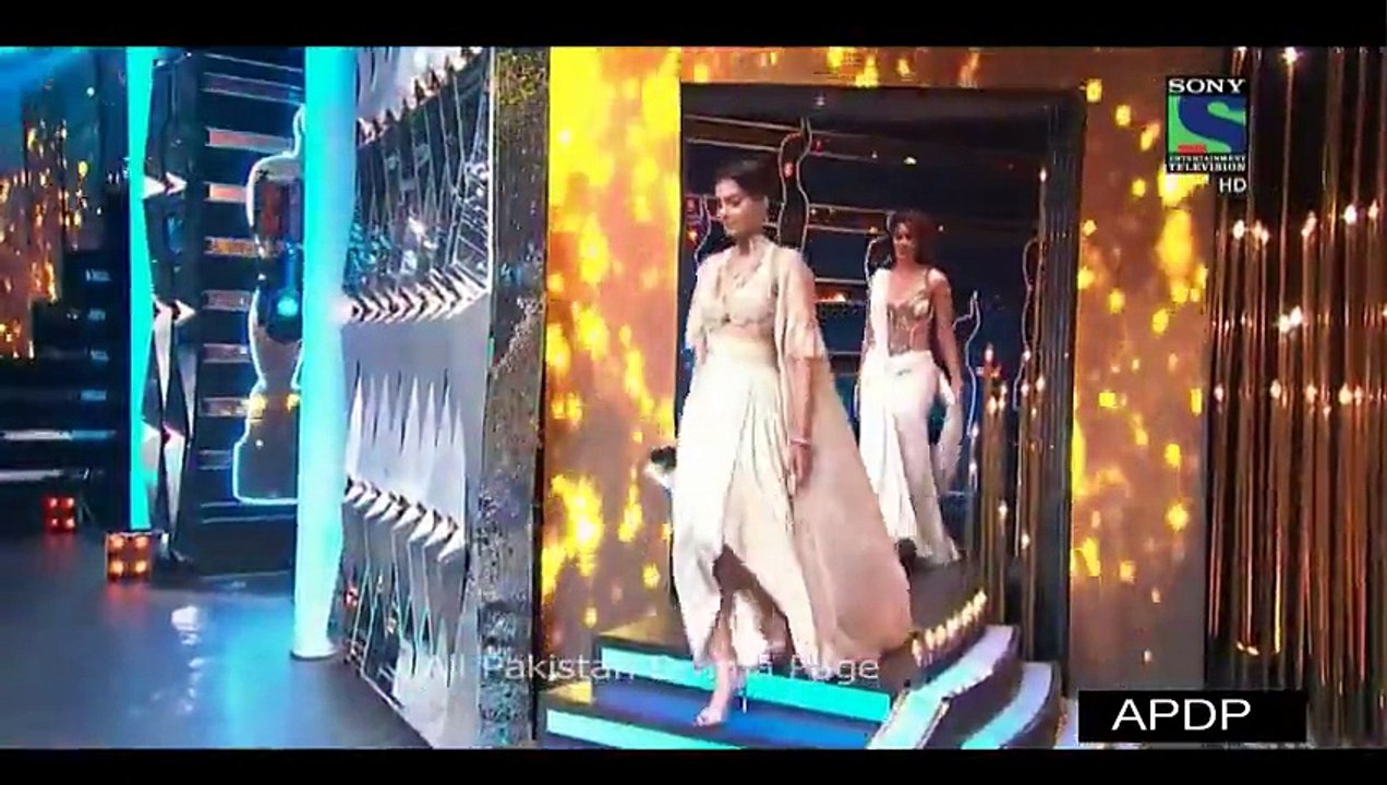 Fawad Khan gets emotional while receiving his best debut Filmfare award - Video Dailymotion