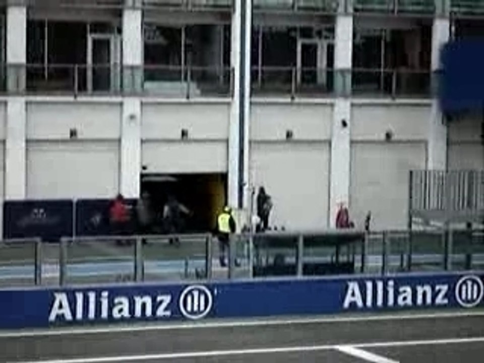 RedBull F1 en essais à Magny-Cours