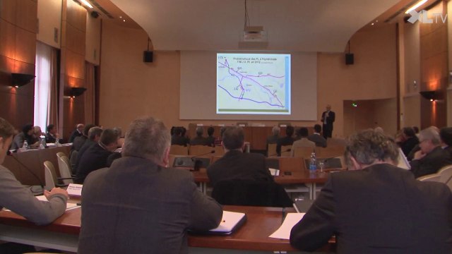 Coup d'arrêt pour les poids lourds en transit circulant hors autoroutes