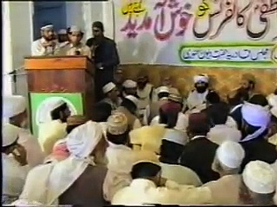 Dargah Dewaan-E-Huzoori - Mehfil of Hazrat Pir Syed Naseeruddin naseer R.A - Episode 9 Part 1 of 2