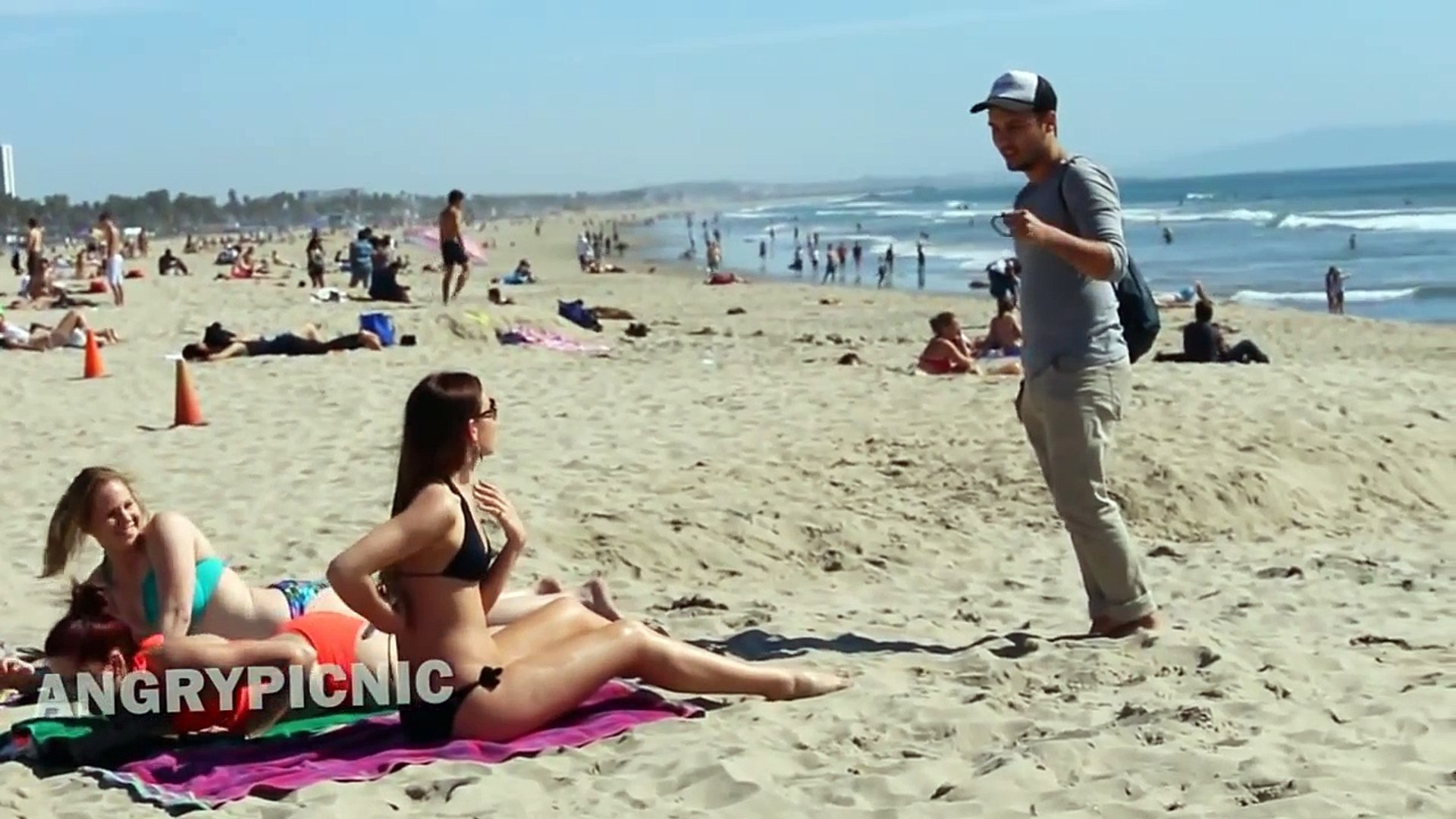 Cutting Bikinis Off Prank 2014! - Dailymotion Video