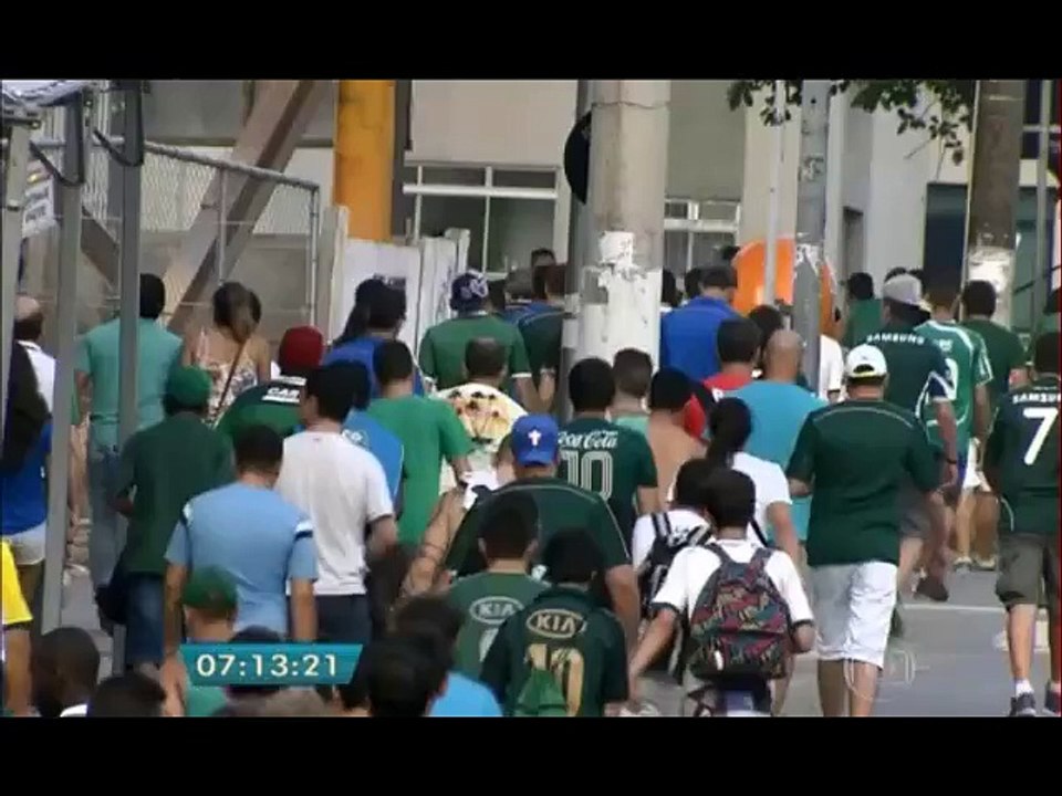 Tudo sobre a briga entre torcidas que marca o clássico entre Palmeiras e Corinthians 08/02/2015