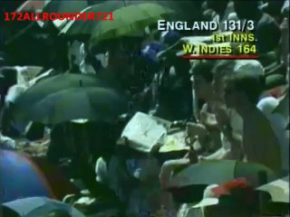 Allan Lamb Hammers Patrick Patterson and Courtney Walsh 1990