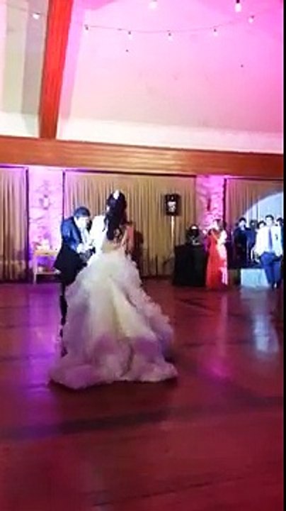 Father and bride dance