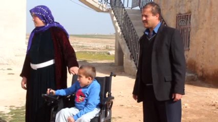 Akülü Araba Sayesinde Okula Daha Rahat Gidecek