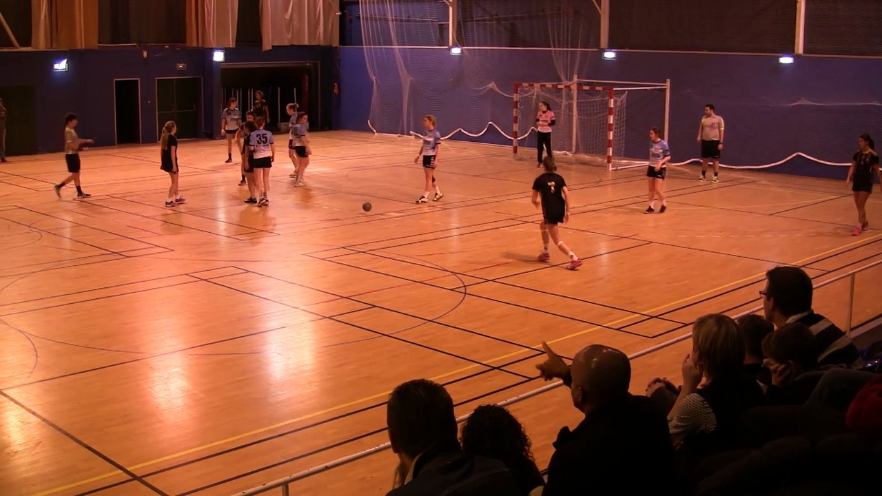 ISSY PARIS HAND- Saint SEBASTIEN sur Loire moins 18 MT1