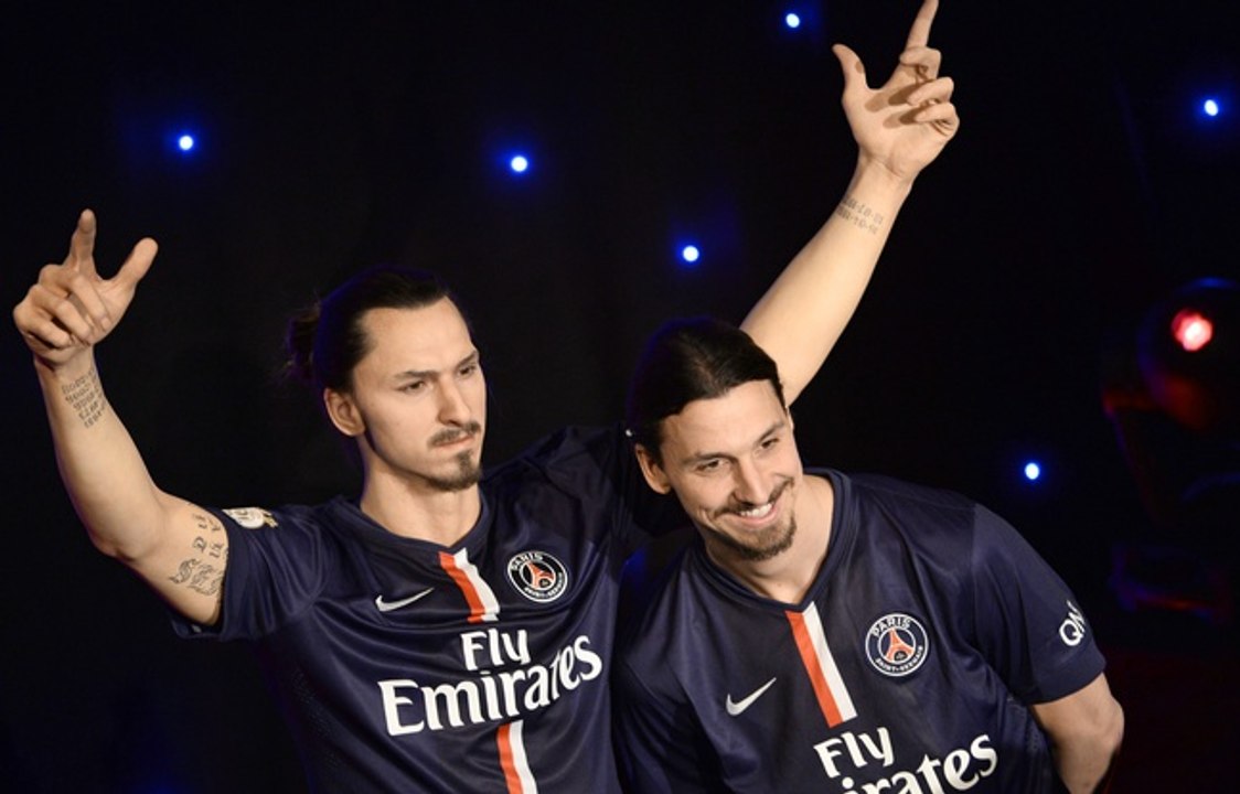Ibrahimovic impressionné par sa statue au musée Grévin