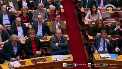 Aléxis Tsípras passe la première à fond à gauche