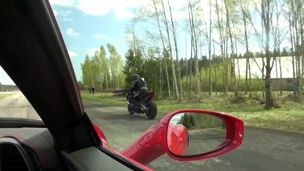 Ferrari 458 Italia vs Suzuki Hayabusa Turbo 298 W