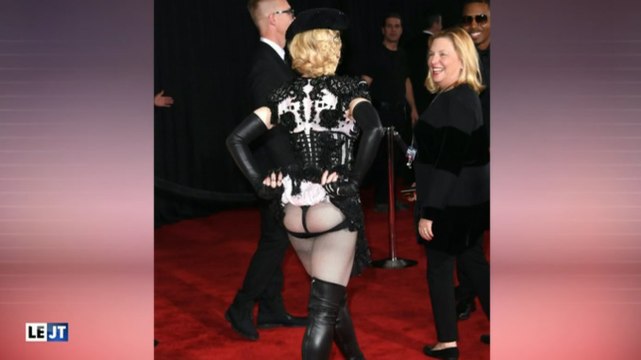 Madonna exhibe son derrière - ZAPPING PEOPLE DU 10/02/2015
