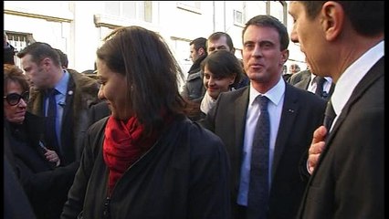 Valls hué à son arrivée dans un lycée marseillais