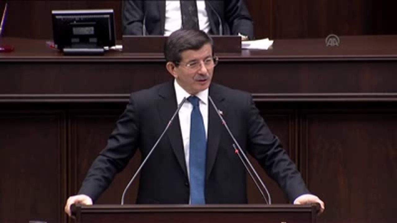 Davutoğlu: "Bir Taraftan Şeytan Taşlamaya, Diğer Taraftan da Tavaf Etmeye Devam Edeceğiz"