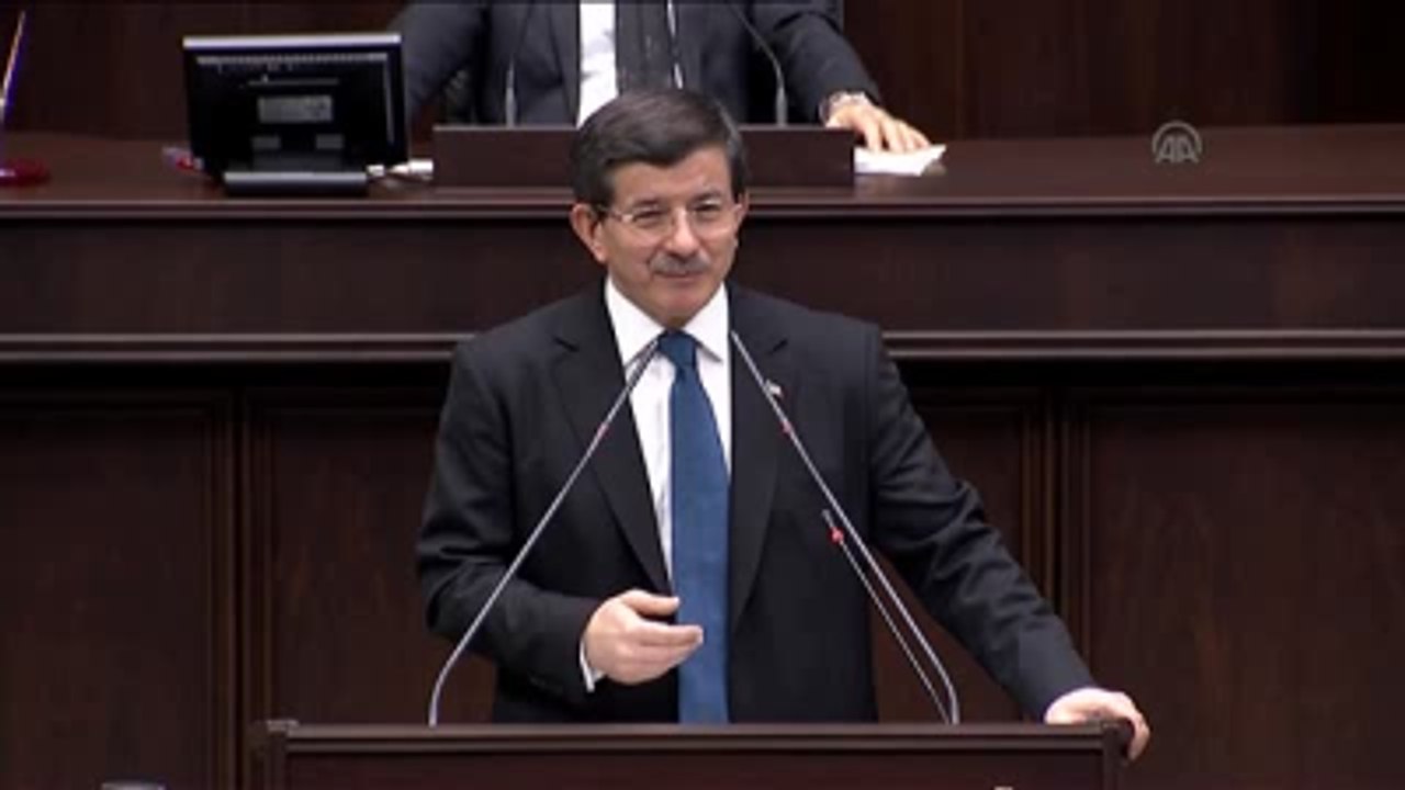 Davutoğlu: "Türkiye'de Başkanlık Sistemi de Dahil Millet İradesinin Gerektirdiği Herşeyi Yaparız"