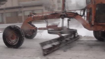 Demirci'de Kar ve Tipi Hayatı Olumsuz Etkiledi