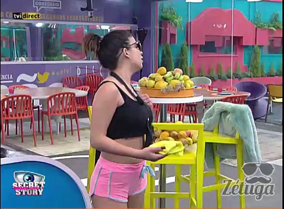 Sofia insulta a Mãe do Carlos e vice-versa "Porca é a tua Mãe... a put* da tua Mãe"