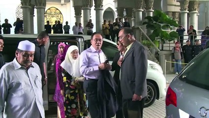 Opositor é condenado por crime sexual na Malásia