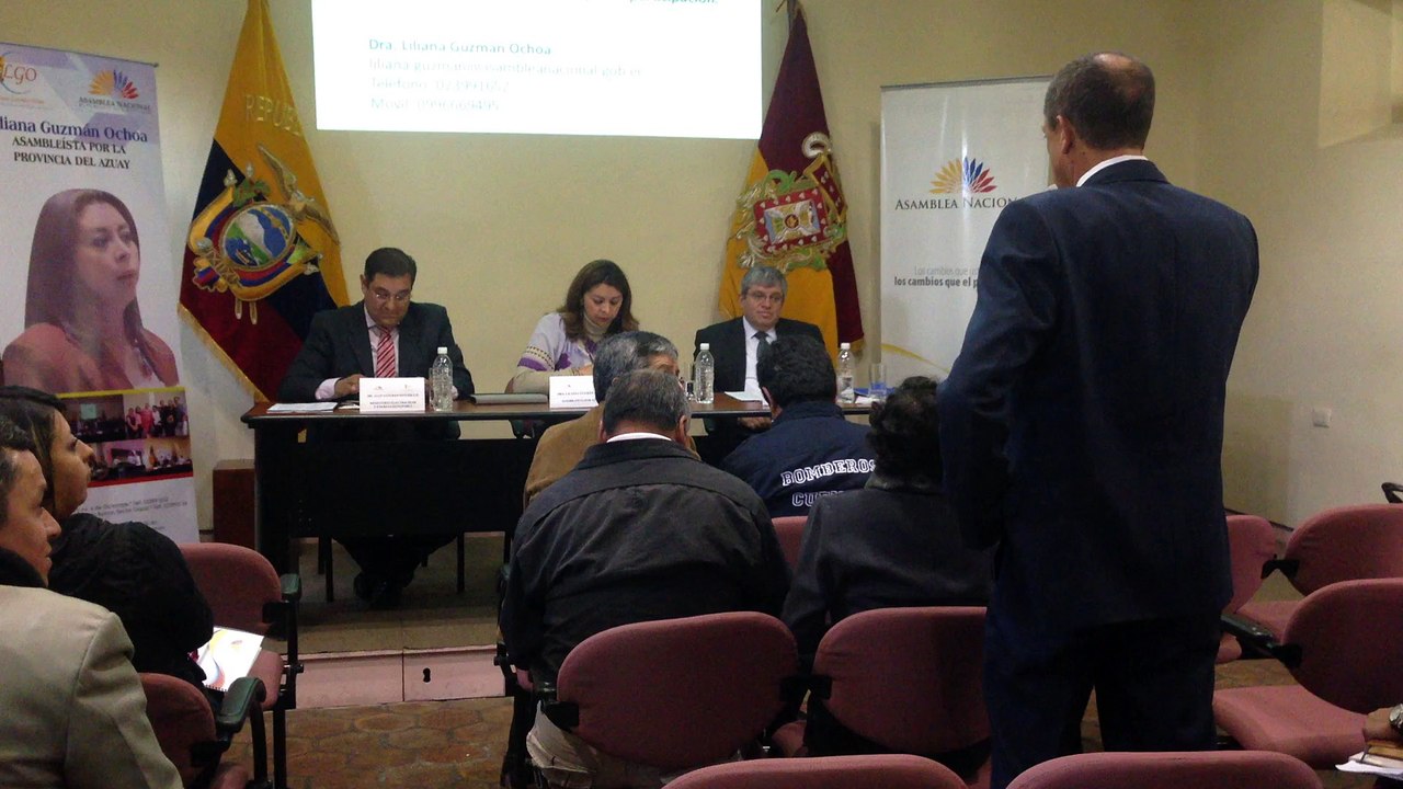 Reunión sobre Ley Energía Eléctrica en Cuenca 003