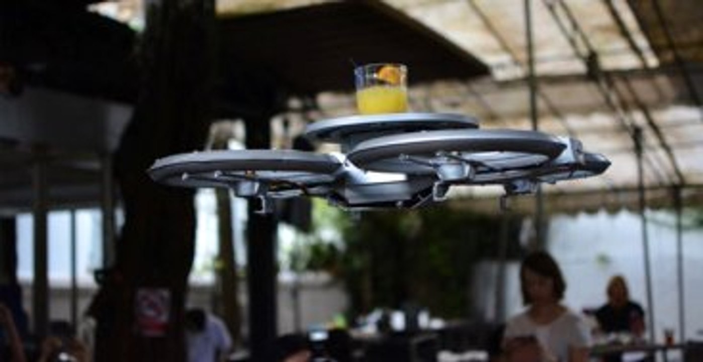 Garsonların Yerini Drone'lar Alacak