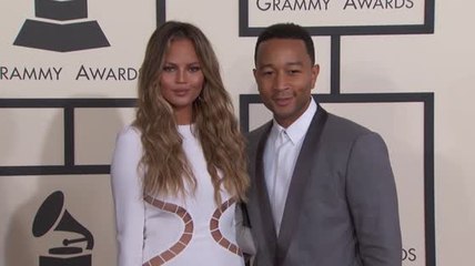 Chrissy Teigen en dit un peu trop sur ses aventures amoureuses avec John Legend