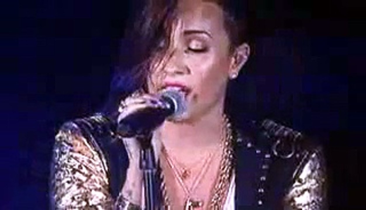 Demi_Lovato_Live emotional nightingal