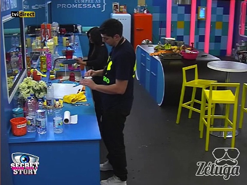 Paulo e Cristiana discutem por causa das tarefas domésticas