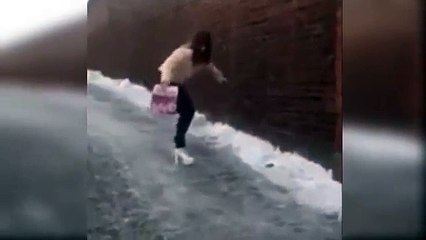 Stripper Has Trouble Getting Home In Her High Heals