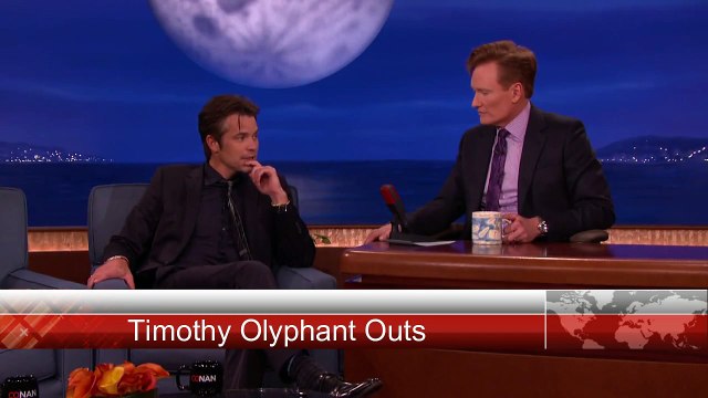Timothy Olyphant Outs The One D-Bag On - Justified
