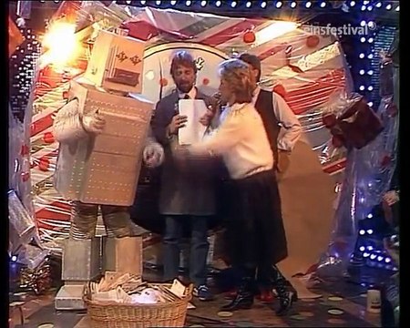 Dolly Dots - Love Me Just A Little Bit More - WWF Club