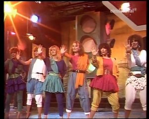 Dolly Dots - S.T.O.P. - WWF Club