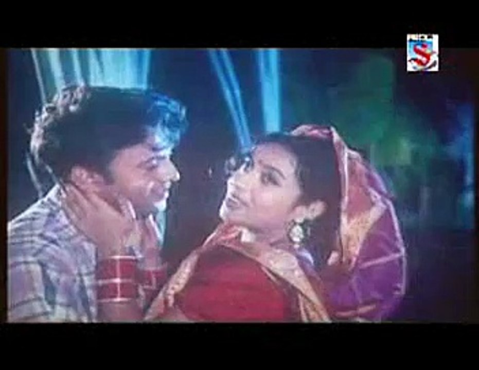 Bangla Hot Movie Song Riaz & Sabnur- Milon hobe koto dine