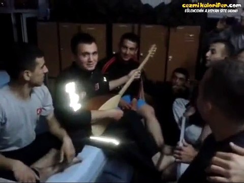 Yeke Yekeli Asker Koğuşu Eğlencesi (Sürpriz Sonlu)