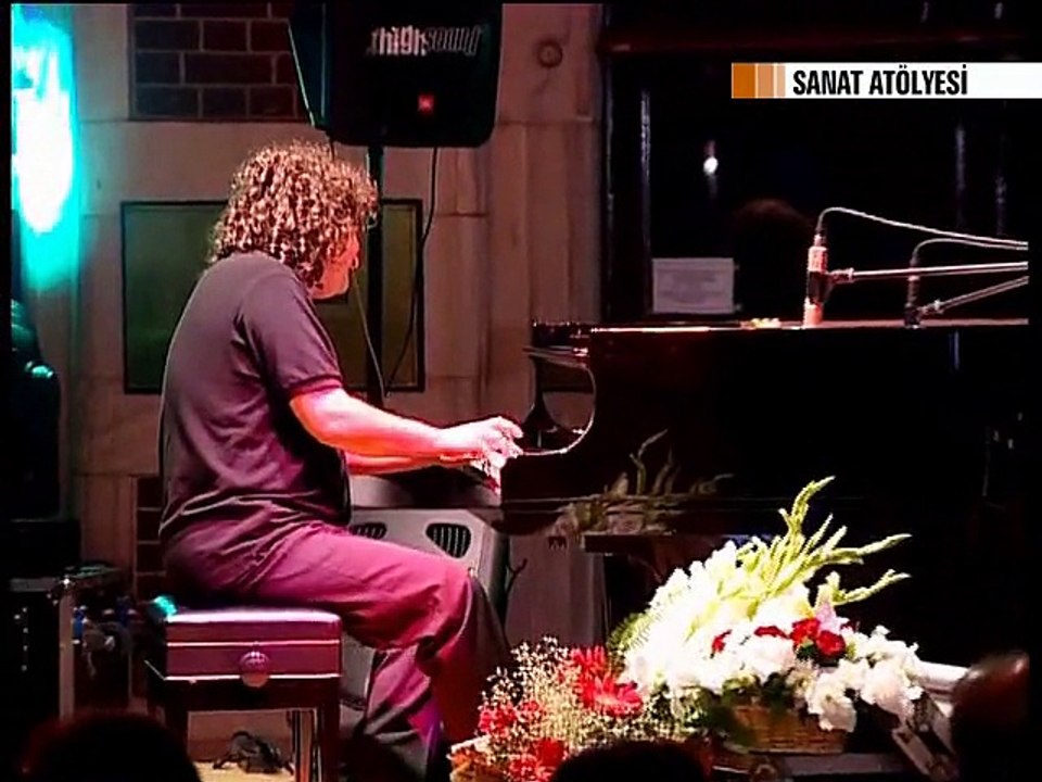 SANAT ATÖLYESİ - TULUYHAN UGURLU (DIRECTOR: Fatih Çevik)
