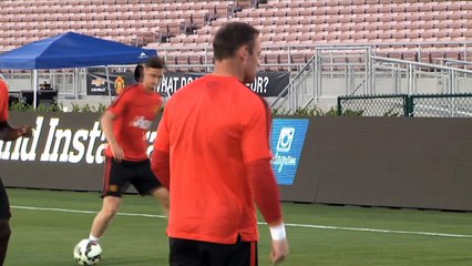 25e j. - Van Gaal défend la position de Rooney