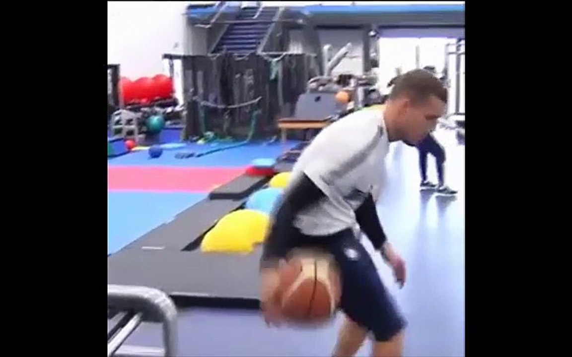 Lukas Podolski Amazing Skill Playing Basketball with Inter Milan