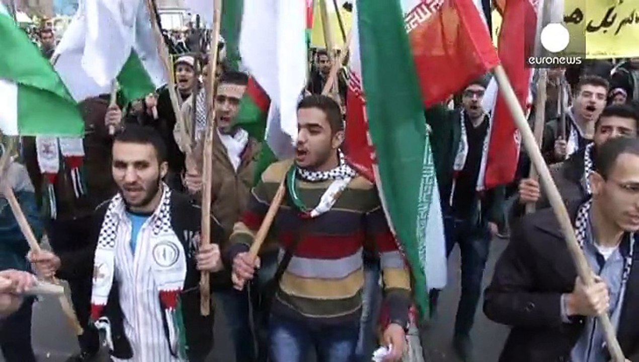 Iranianos comemoram aniversário da revolução islâmica