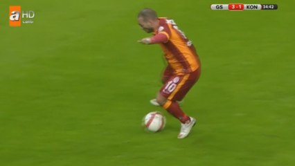 Le nouveau doublé fantastique de Sneijder