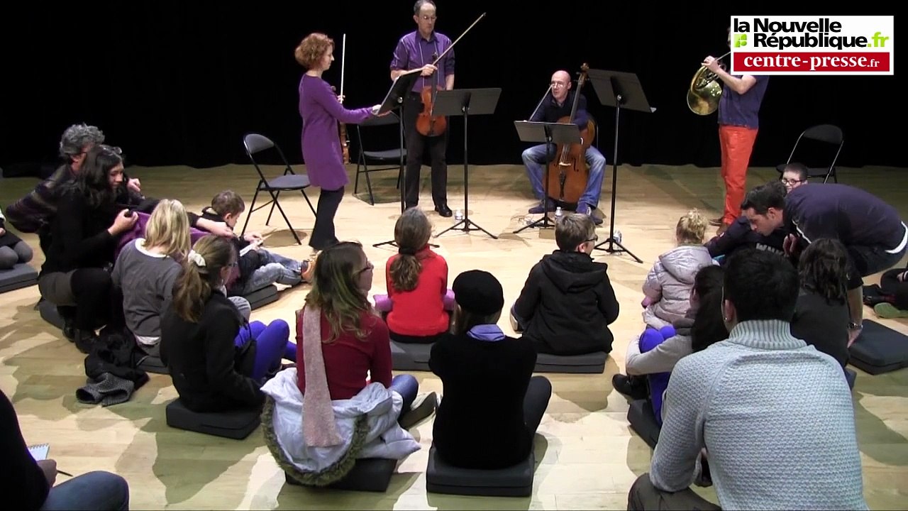 VIDEO.Poitiers. De jeunes déficients visuels ont assisté à un concert tactile au TAP