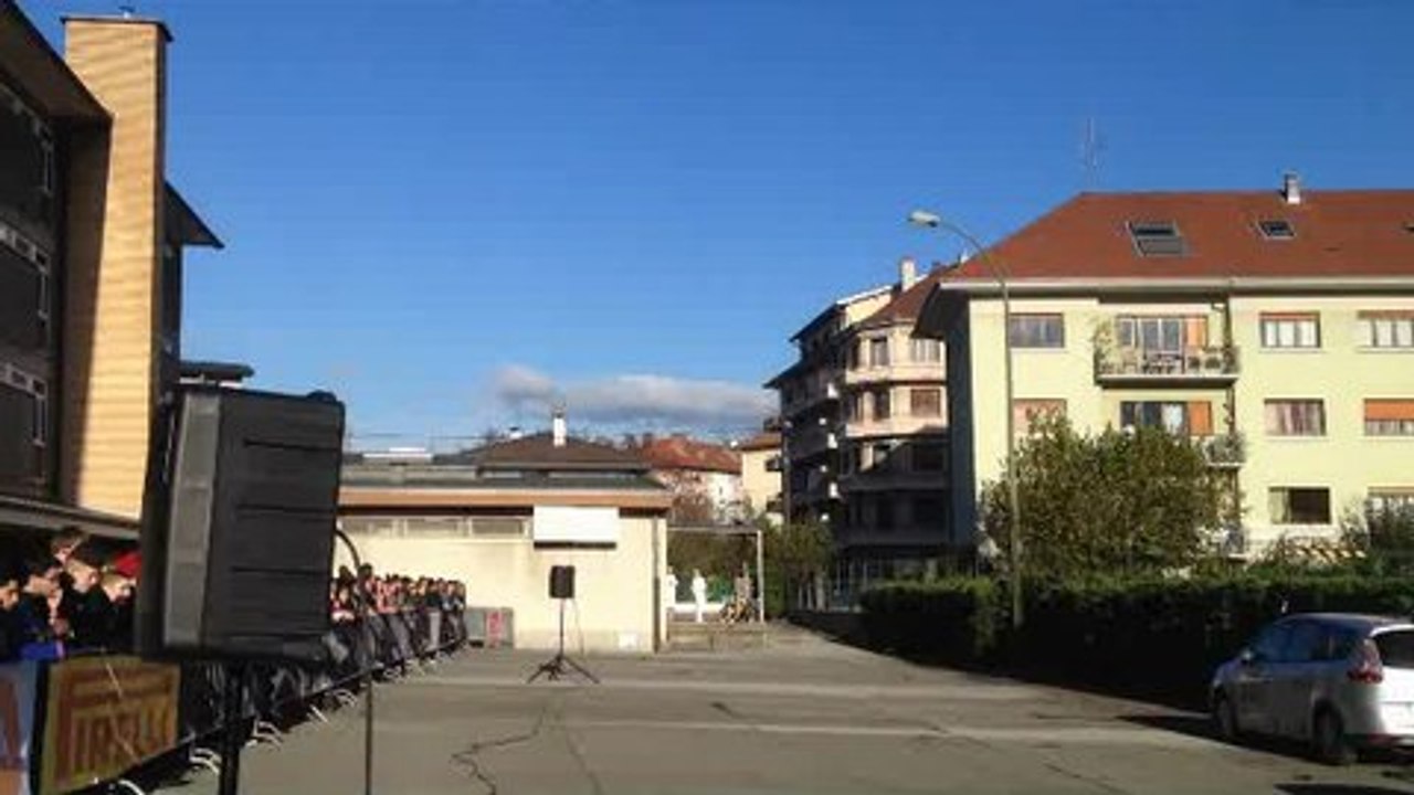 Reconstitution d’un accident voiture contre piéton  : la violence du choc et des conséquences pour les victimes.