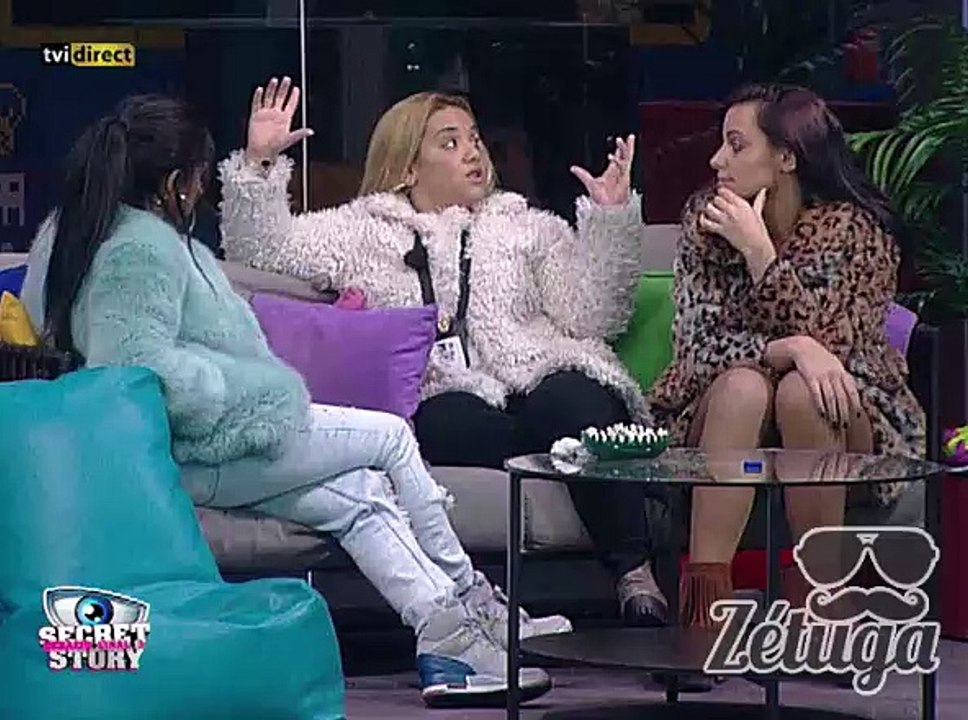 Cristiana está apaixonada pelo Carlos e já anda a dar em doida