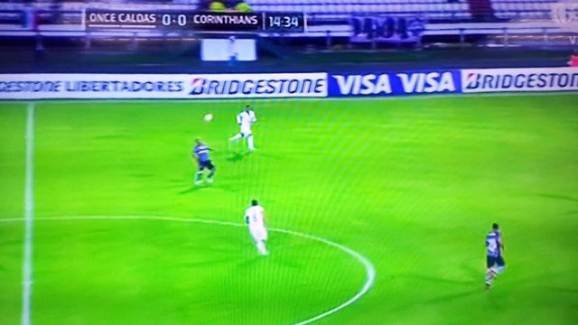 Elias la picó para golazo de Corinthians ante Once Caldas en la Copa Libertadores (VIDEO)