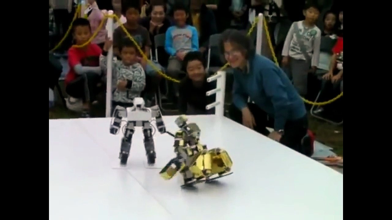 Korean Robot Gladiators Final Battle 2012 - So Amazing!