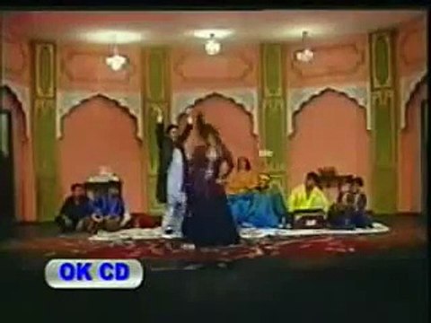Mein Tere Piche Reh Gayi Hai Dil Jaani-Pakistani Megha dances and Shazia Manzoor sings